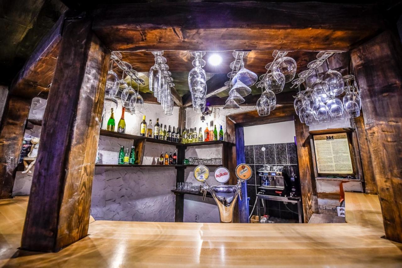 Penzion Turista Banska Stiavnica Bagian luar foto