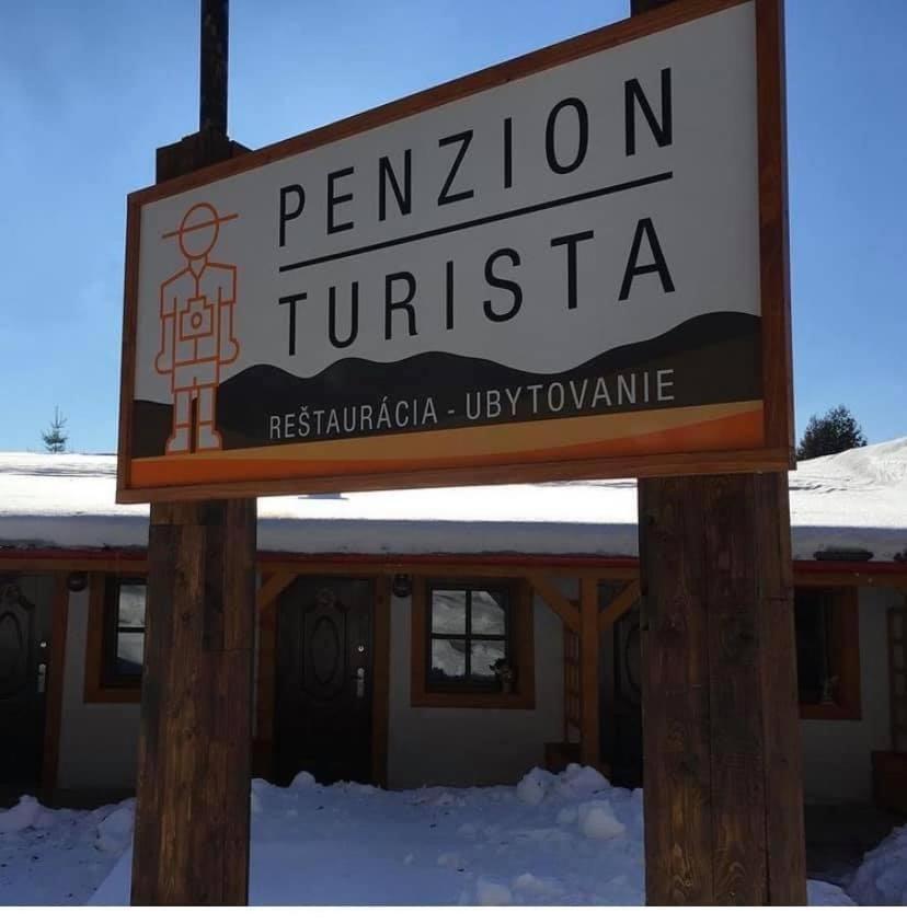Penzion Turista Banska Stiavnica Bagian luar foto